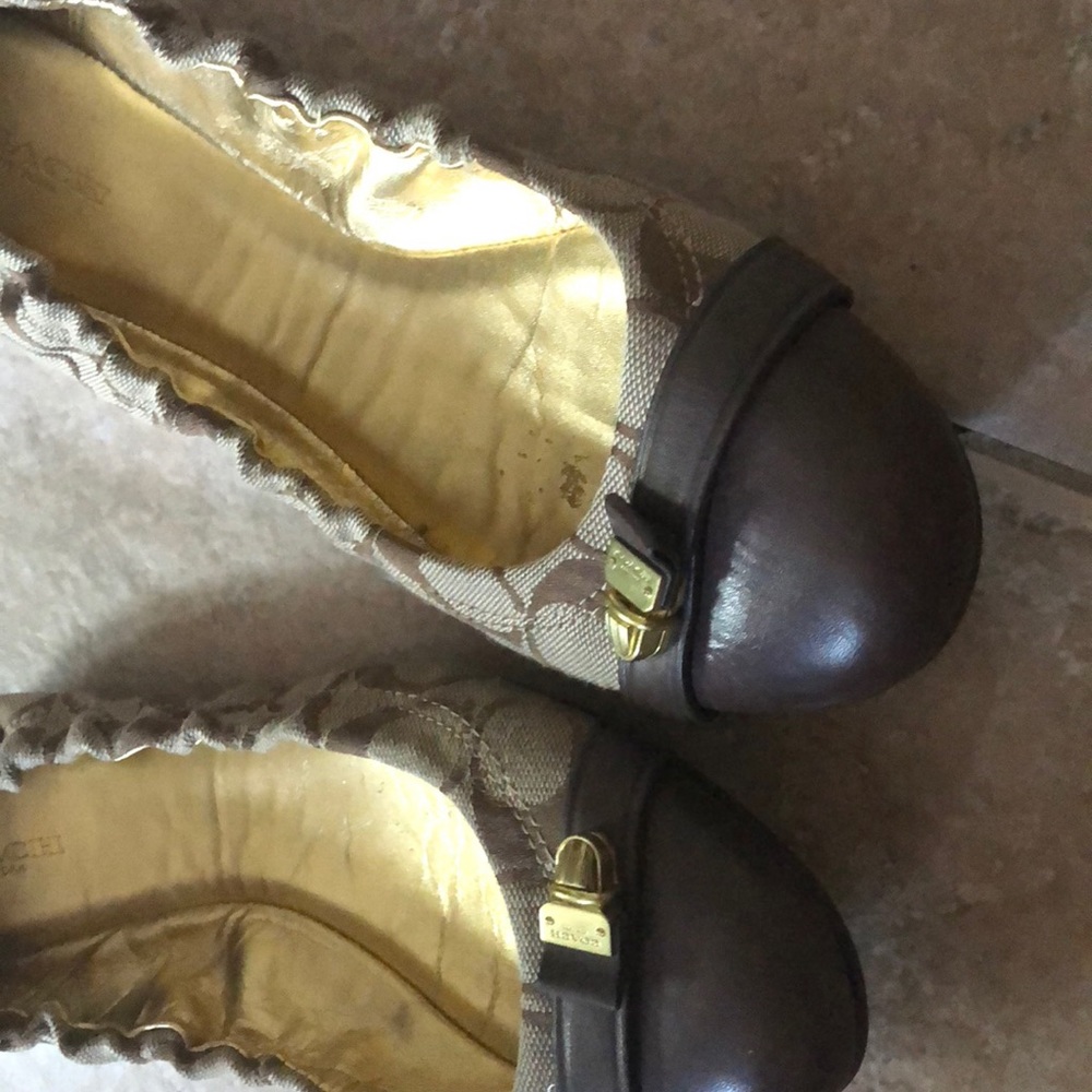 Shoes - Picture 3 of 3